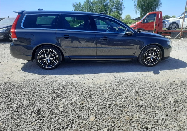 Volvo V70 cena 46700 przebieg: 249144, rok produkcji 2015 z Sieniawa małe 781